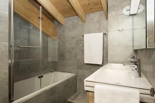 Mont royal - Apt B304 - BO Immobilier-Châtel - Châtel Multipass 2026 en Été en option au tarif de 4euros par jour et par personne - image 5