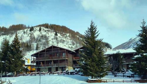 La casa nel cuore di La Thuile - Apartment