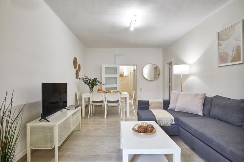 Bbarcelona Encants Family Flat - image 5