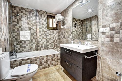 Two-Bedroom Apartment image 10