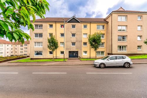 Sleek and Stylish 3 Bed in Greenock - Sleeps 8 in Greenock
