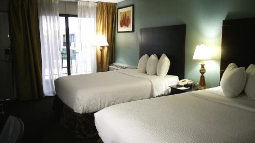 Wyndham Garden Detroit Metro Airport - image 18