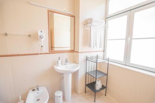 Double Room image 5