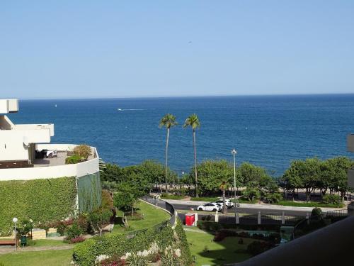 Benalmadena Front Line Sea View 1 Bedroom Large Apartment - image 2