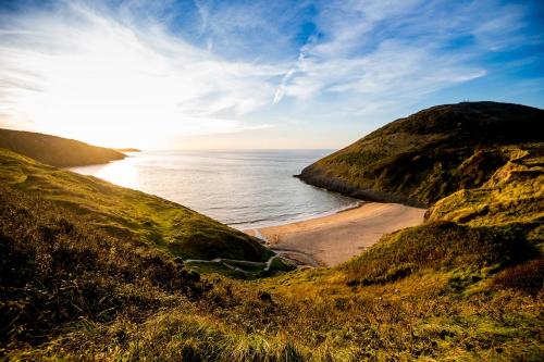Coach House - 5 minutes from stunning beaches of Cardigan Bay photo 3
