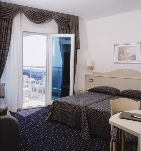 Double or Twin Room with Sea View and Balcony