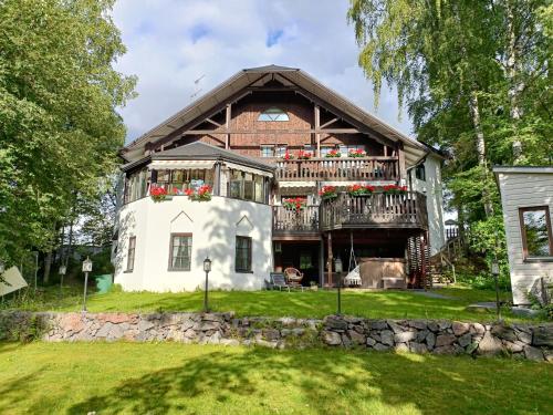 Cronin's Guesthouse B&B - Accommodation - Heinola