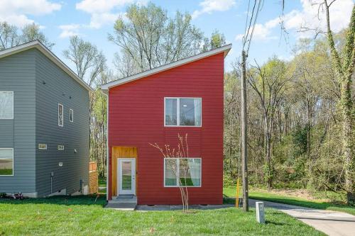 New Home!!! Minutes from Downtown, Duke & Hospital in Durham, USA