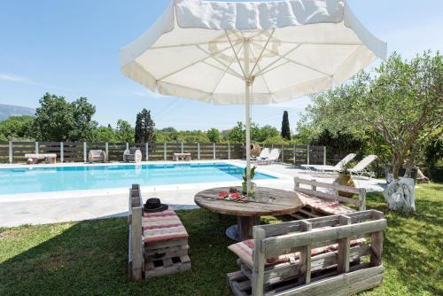 Wonderful Dassia Villa - 3 Bedrooms & Private Pool - Villa Dassia Ena - Corfu