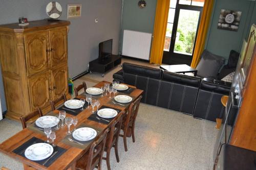 Gîte Blanc Bleu Sauna et jacuzzi privatif borne de recharge