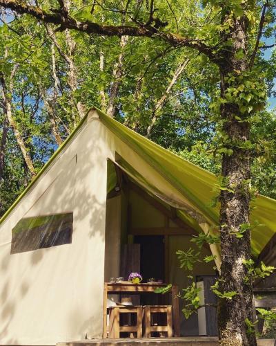 Camping - Village Vacances Familial à Prayssac au coeur du vignoble Lotois 3