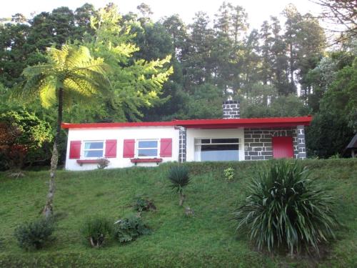 Furnas Lake Cottage