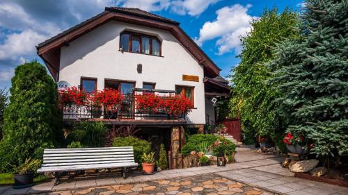 Wohnung in Mysłakowice mit Terrasse, Garten und Grill