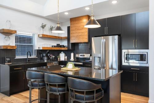 Moonlight View at Table Rock Lake