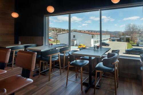 ห้องอาหาร, โร้ดเวย์ อินน์ (Rodeway Inn) in กาสเป (ควิเบก)