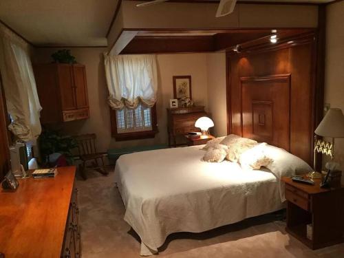 Opuluxe Cottage Peaks Retreat in Somerset, USA