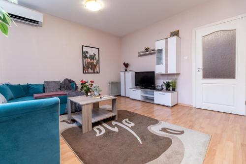 Comfortable 2BR Urban Getaway in City Center by Flat Mаnager