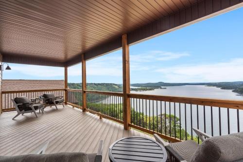 Wildflower Lodge at Wilderness Mountain in Kimberling City, USA