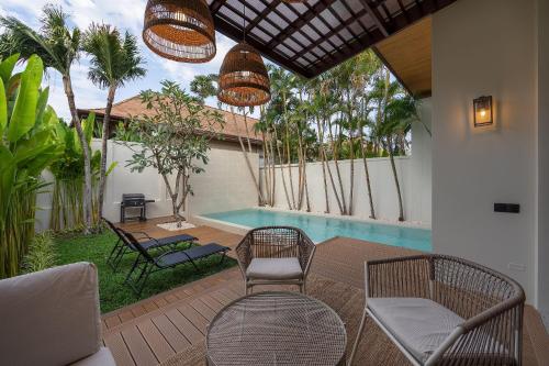 VILLA REM | 2 Bedroom Private Pool Villa in Popular Onyx Villas | 3 min to Naiharn Beach