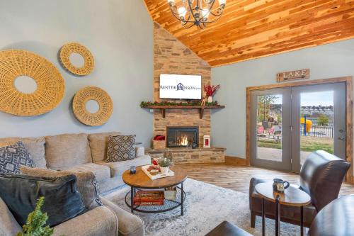 Knot for Reel - Lake Access, Branson