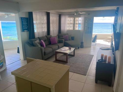 Two-Bedroom Villa image 9
