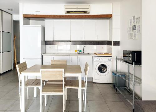 One-Bedroom Apartment  image 9
