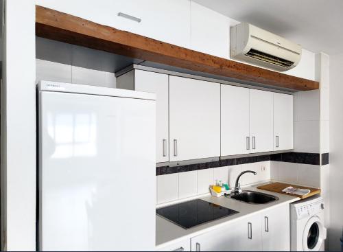 One-Bedroom Apartment  image 7