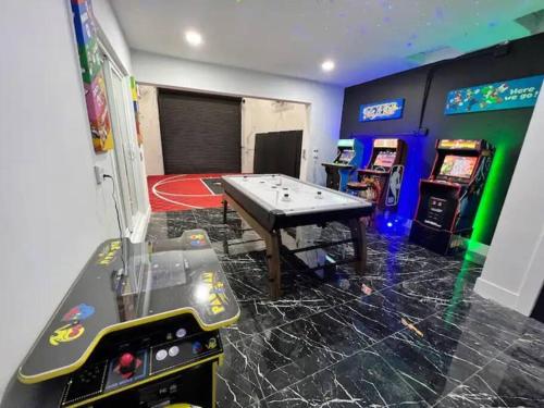 Indoor Basketball, Game Room, Pool, Spacious