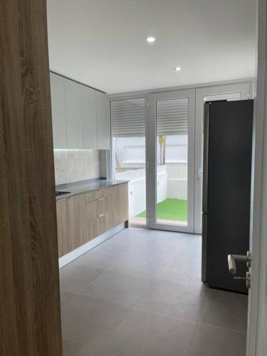 Lovely 2 bedroom apartment in South Lisbon in บาไรโร