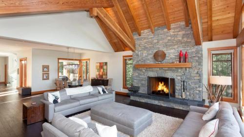 Kadenwood 2939 | Luxury Ski Chalet w/ Hot Tub, Media Room, Steam Room, Stunning Views in Whistler, Canada
