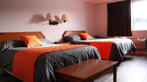 Hôtel Val-des-Sources (Hotel Val-des-Sources) in 亞斯比斯圖斯 (QC)