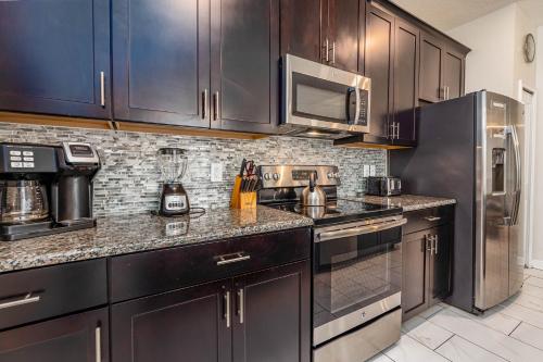 Amazing Townhouse at Storey Lake Resort in Hunters Creek