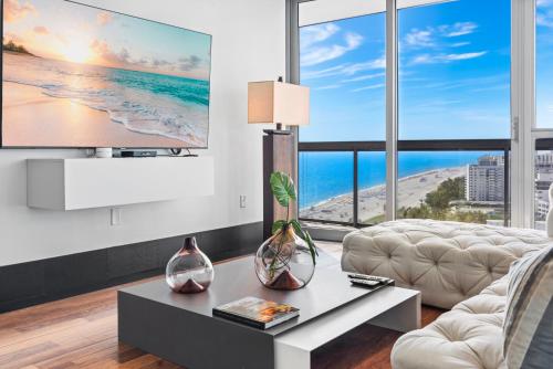 THE SETAI 5 STARS HOTEL-RESIDENCE MIAMI BEACH OCEANVIEW 2 Bedroom UNIQUE in Miami Beach, USA