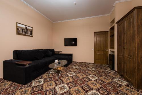 Premium Hotel - image 12