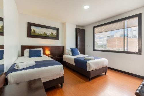 Deluxe Twin Room image 3