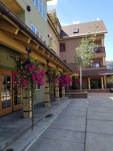 Hyatt Main Street Station 3BD A - Steps to Peak 9 in Breckenridge, USA