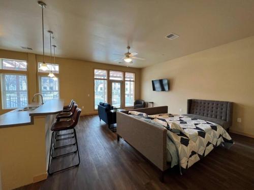 Cannery Square Short Term Rentals -102