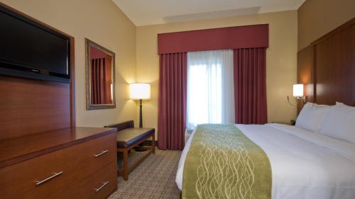Russell Inn & Suites – Starkville, MS