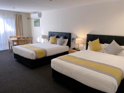 Royal Park Lodge - image 3