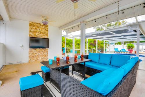 6 Mi to Beach, Beach Gear Idyllic Bradenton Home in Bradenton, USA