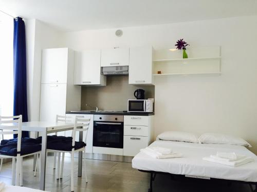 Studio (4 Adults)
