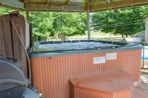 Bugaboo Cottages Bugaboo Cottages