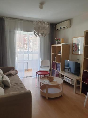 B&B Madrid - Nice apartment. Chamartin. La Vaguada.P Castilla - Bed and Breakfast Madrid