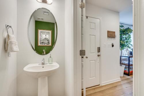 Great for Families! Townhome 9 Mi to Harpers Ferry in Charles Town (WV)