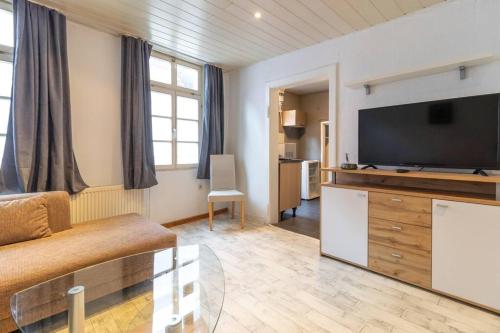 Wohnung mit 3 Bädern & 2 Küchen, Alzey