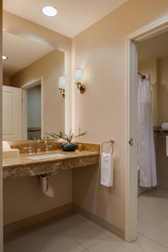 Ayres Hotel Huntington Beach/Fountain Valley - image 6