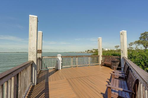 Laptop-Friendly Key Largo Condo with Pool View! in Key Largo, USA