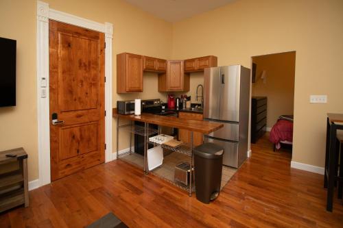 Quiet, gated oasis near downtown Lexington in Duncan Park
