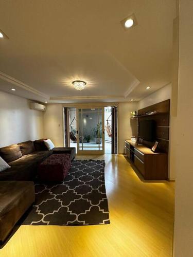 apartamento em bairro nobre suíte com ar condicionado e banheira com hidromassagem (apartamento em bairro nobre suite com ar condicionado e banheira com hidromassagem) in Borgo