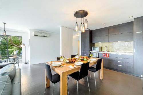 设施服务, Paradiso, 4,4 Laman St - Unit with aircon, wi-fi, pool and in the heart of town, water views in 史提芬斯港
